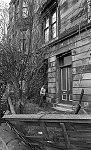 South Side News: Pictures of abandoned house in Deanston Drive, Shawlands, Glasgow. 1st April 1983.